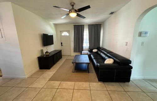 Fort Lauderdale Gem Private Yard and Patio - Foto 1