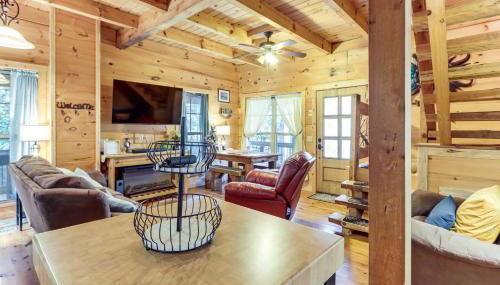 Newly Refreshed! Suches Cabin with Deck, Fire Pit - Foto 5