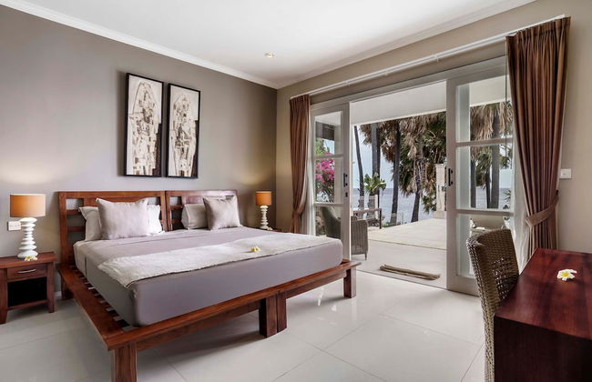 Villa Eden Roc by Alfred in Bali - Luxury Beachfront 3BR Villa With Infinity Pool Amed - Foto 1