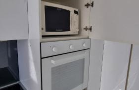 Laura Exclusive, dizajnerski uređen stan, izvrsno opremljen, self check-in - Foto 23