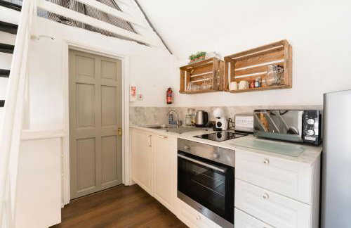 Cosy Cotswolds Cottage Farm Stay - Shepherds Rest - Photo 5