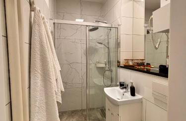 Apart Brzeg - Photo 22