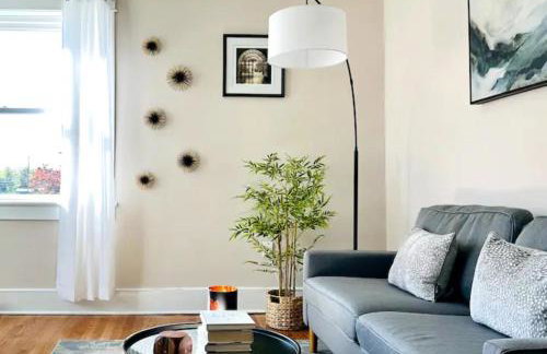 All Seasons Cottage - Game Room - Firepit By Zen Living Short Term Rental - Foto 17