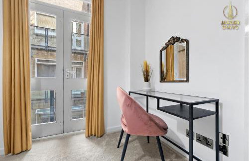 2 Bedroom Greek Street Apartment - Sleeps up to 6 - Foto 9