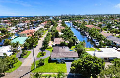 Amazing 5 bed house w pool, jacuzzi and your own boat - Foto 36