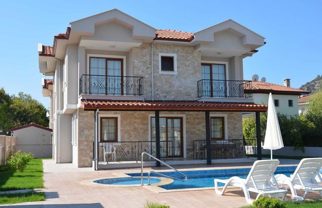 Stunning 4-bed Villa Konak Private & Pool - Photo 18