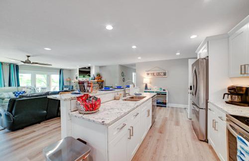 Beautiful Kentucky Lake Getaway with Dock and Deck! - Foto 10