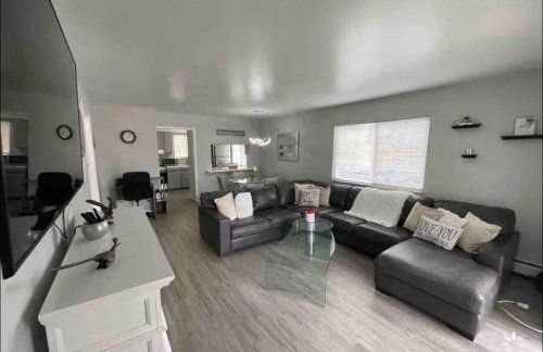 Lovely 2 bedroom unit with a hot tub Pet friendly - Foto 12