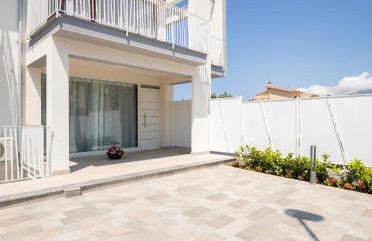 Arricàmpati Apartments Villa & Bringo Car Rental - Foto 3