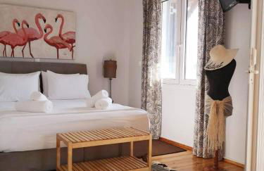 Blue Window - Photo 18