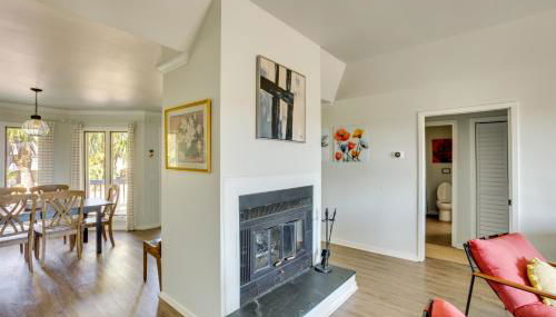 St Helena Island Retreat with Deck Walk to Beach - Foto 5