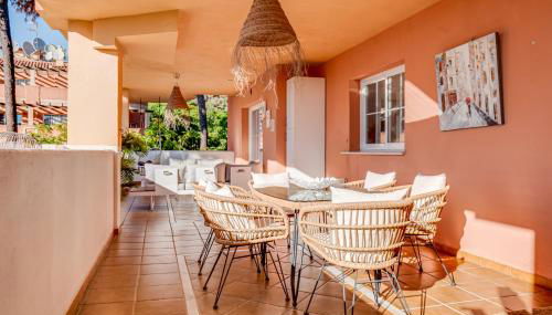 Center beach 2 beds Appartement Elviria - Photo 1