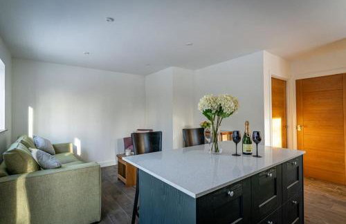 Padley; woodland lodge with hot tub for 2-4 in the Staffordshire Moorlands - Foto 7