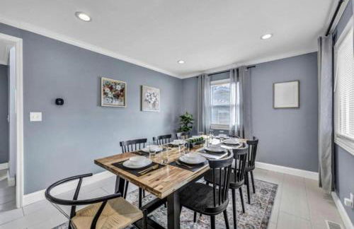 Swim and Relax In our Pool and Hot Tub and Recently Renovated - Foto 17