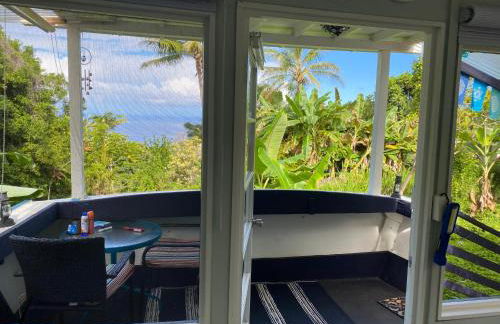 Cozy jungle boat hideaway with stunning ocean view - Foto 4