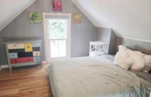 Charming Downtown Apartment in Victorian Home with Mountain Views - Foto 5