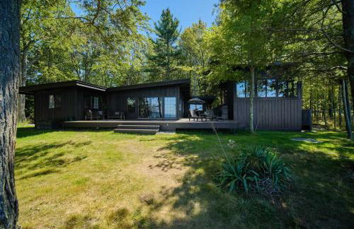 TreeTops of Lake Michigan Beach Front and Spa Family Home - Foto 58