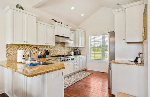 Grove Road Home - Private 5 Acres, Fire Pit, Spacious Retreat, Dog-F - Foto 28