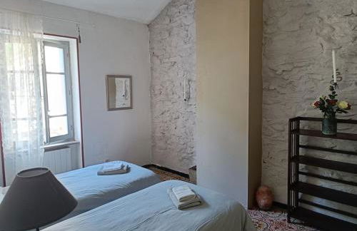 Ceps Cottage sleeps 6 with free wifi near the river - Foto 33