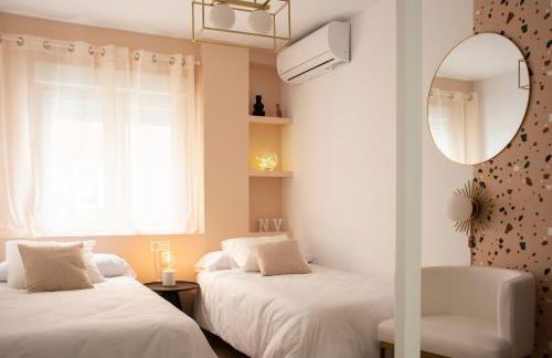 Duerme junto a la Plaza de Toros de Granada. - Foto 16