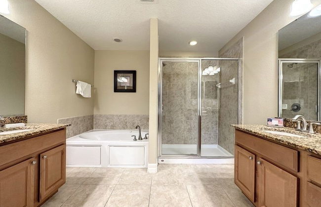 4 Bed 4 Bath With Private Pool/spa 4 Bedroom Home by RedAwning - Foto 42