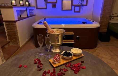 Relax nella jacuzzi in Toscana - Foto 1