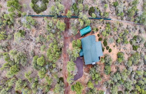 Mtn-View Hilltop Hideaway with Deck in Show Low - Foto 24