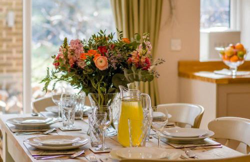 3 Bed in Staplecross oc-rh1162 - Photo 9