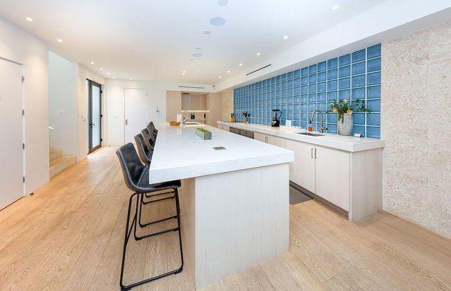 Dream Beverly Hills Mansion W. Pool - Photo 9