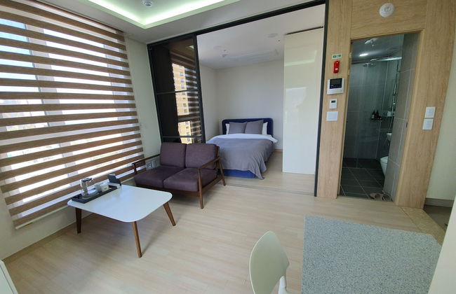 The Mark Sokcho Residence - Photo 2