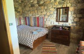 Traditional Stone Home for 2 - Pholeos Mountain Homes - Foto 1