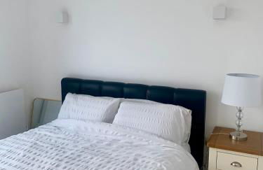 Bright, Modern Apartment with Great Views - Foto 1