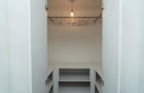 4 Bed Failsworth Home - 3 Bathrooms - Free Parking - Ideal For Contractors & Families - FREE 1 HR EARLY CHECK-IN OR 1 HR LATE CHECK-OUT FOR 2 NIGHT STAY BOOKINGS UNTIL THE END OF MAY - Foto 9