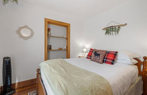 Secluded Cottage with hot tub, fire pit, and views - Foto 26