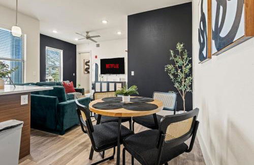 Modern Executive 1BR King Bed - Walk to West 7th - Foto 26