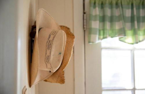 Stay on a 350-acre Cattle Ranch! Brazos River! Tubing! Petting zoo! - Foto 44