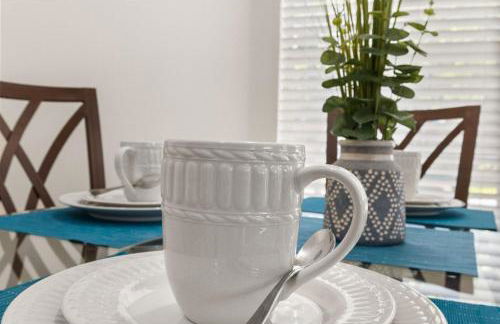 Peaceful yet perfect location, private pool home - Foto 15