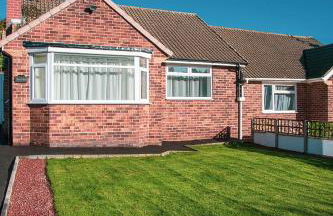 Villa Emma - Modern Bungalow with EV Point, Free Parking & Workspace - Photo 1