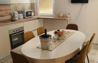 Batala1-City marina apartment with secured private parking - Foto 7