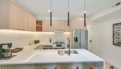 Near Biotechs and MIT Cozy Condo with Fireplace - Foto 2