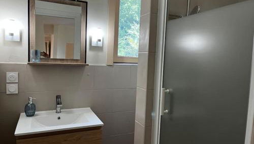 Gîte 8 personnes dans un écrin de verdure avec vue - Foto 5