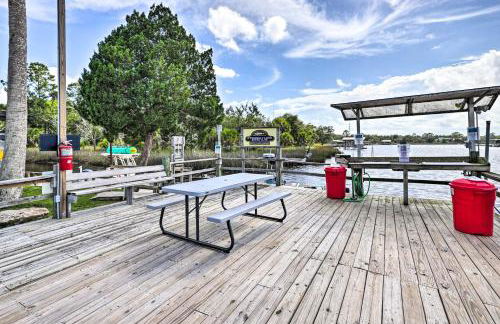 Welcoming Home Unit 6, On-Site River Access! - Foto 29