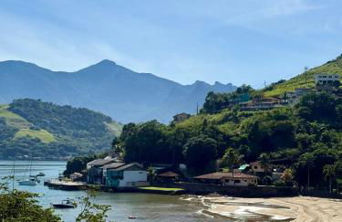 Exclusivo flat 2 quartos à beira-mar com vista panorâmica - Foto 14