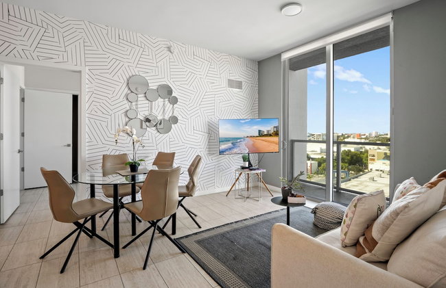 Poolside District Condo - We Host - Foto 43