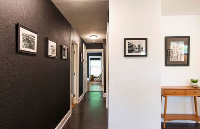 The Mod Poppy Large Home 10 Minutes From it all - Foto 25