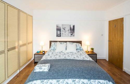 Contemporary 5 Bedroom with Garden North Finchley - Foto 21