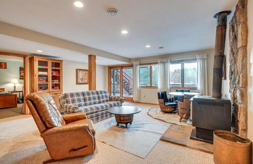 Pet Friendly with Game Room, Hot Tub and Private Dock! - Foto 20