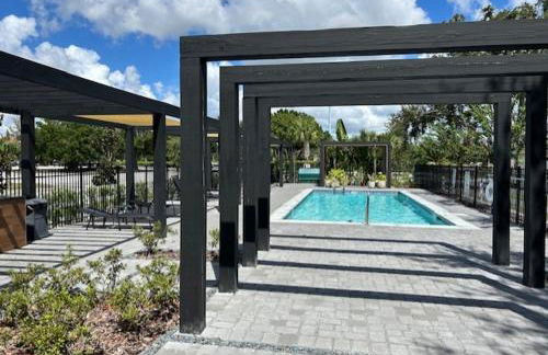 Elegant 3BR Townhouse wResort Pool10 Min Disney - Foto 53