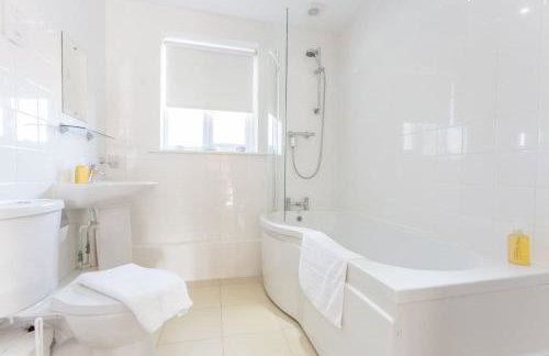 Bright 2 Bed Apartments in Marston Oxford, Free Parking, OX3 Near John Radcliffe Hospitals & University Parks - Foto 17