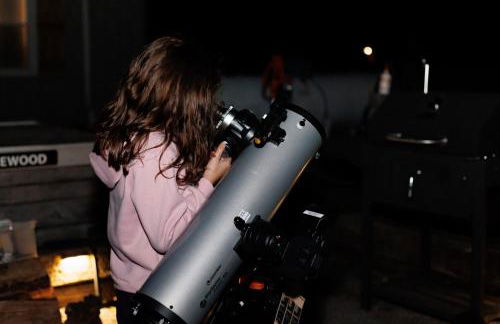 Historic Farm Cottage on 800-Acre Orchard - Foto 14